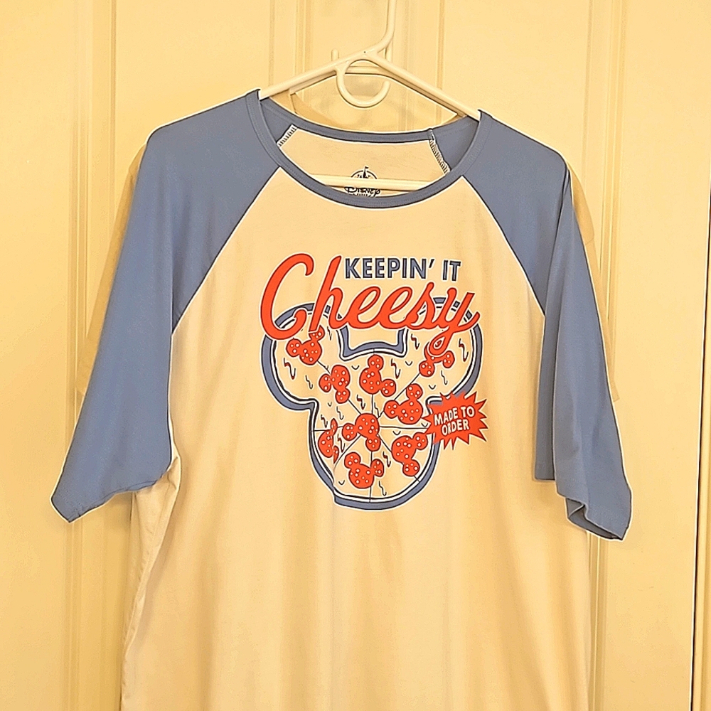 Disney 2XL Mickey Cheesy Pizza 3/4 sleeve tee. EUC.